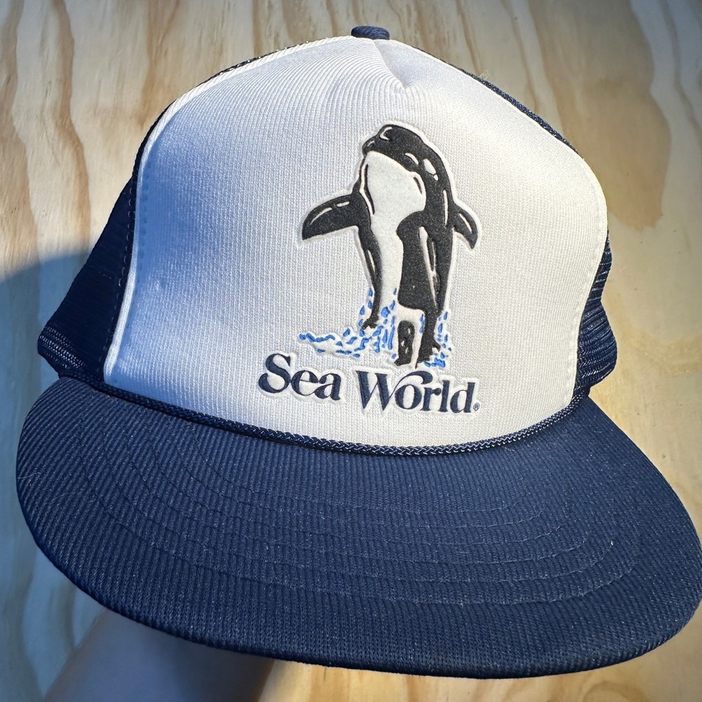 Vintage 1987 Sea World Orca Trucker Hat Blue White Mesh Snapback Cap